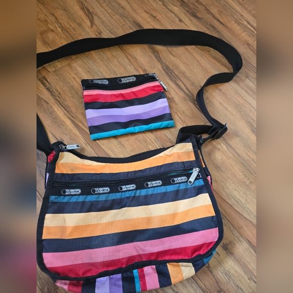 Lesportsac Handbags - LeSportSac crossbody bag with pouch